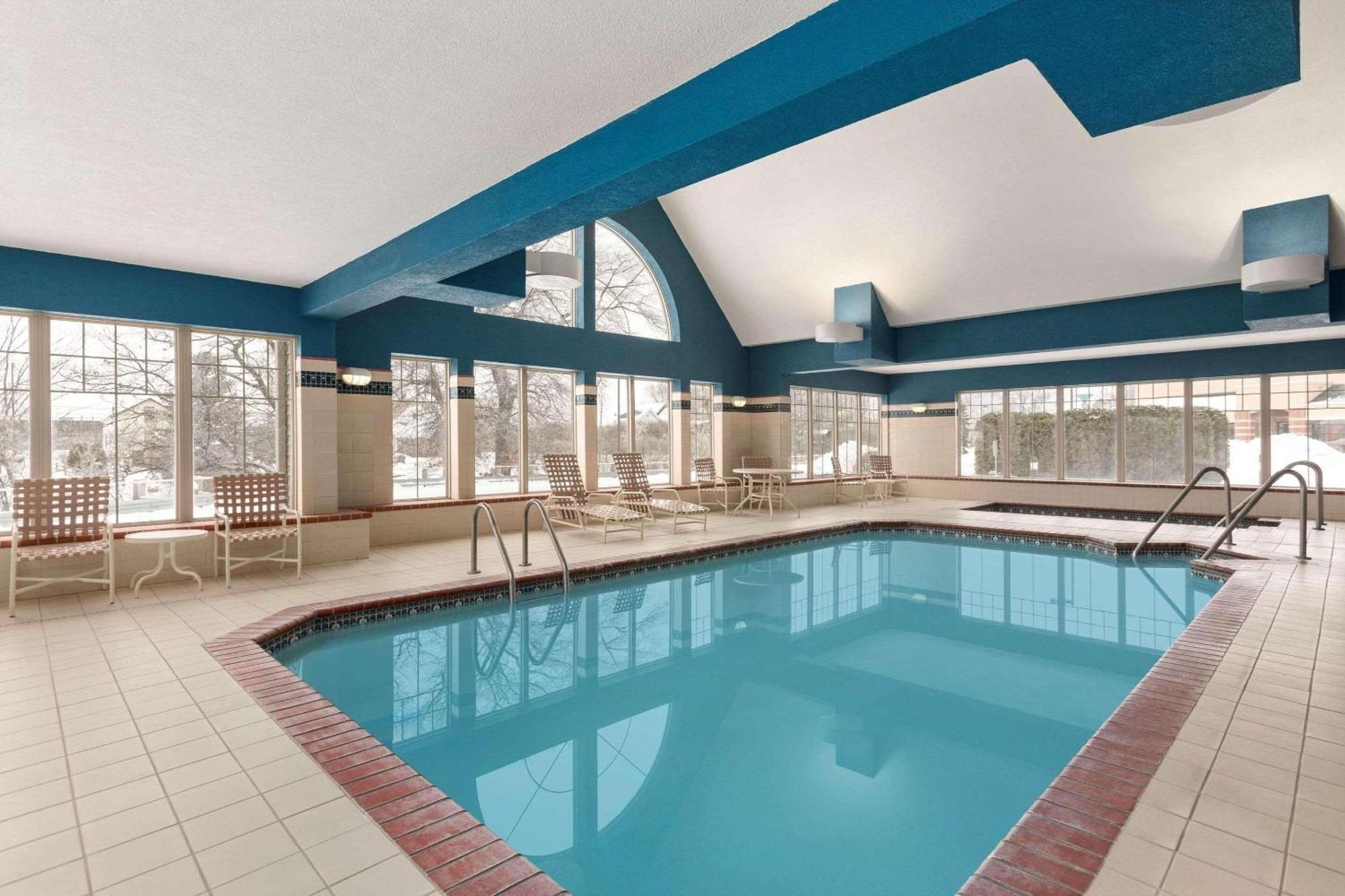Country Inn & Suites By Radisson, Wausau, Wi Schofield Exterior foto